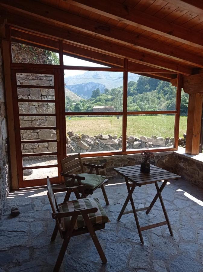 Amplia Y Comoda Casa De Piedra Con Porche Y Jardin Holiday home San Roque de Riomiera